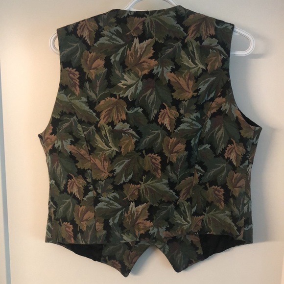 Vest hand made in Mahone Bay, Nova Scotia - Picture 4 of 4